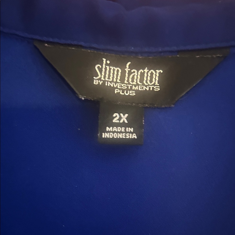 Investments Slim Factor Plus Button-Front Top in Deep Blue - Picture 2 of 5